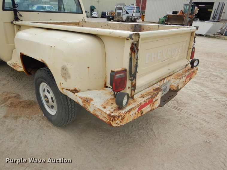 image for item FJ9754 1981 Chevrolet Custom Deluxe 20 pickup truck