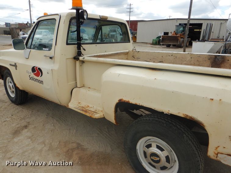 image for item FJ9754 1981 Chevrolet Custom Deluxe 20 pickup truck