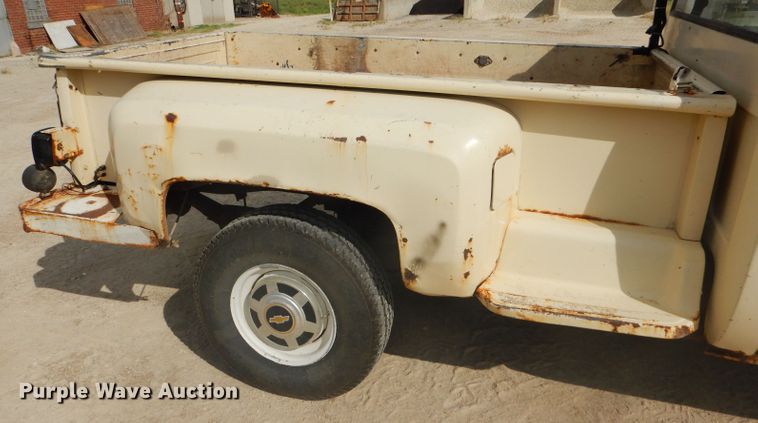 image for item FJ9754 1981 Chevrolet Custom Deluxe 20 pickup truck