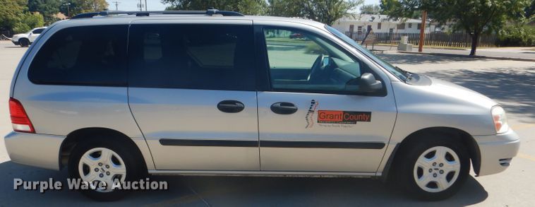 image for item FJ9771 2004 Ford Freestar SE