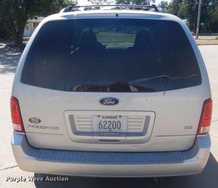 image for item FJ9771 2004 Ford Freestar SE
