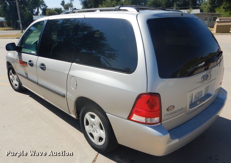 image for item FJ9771 2004 Ford Freestar SE