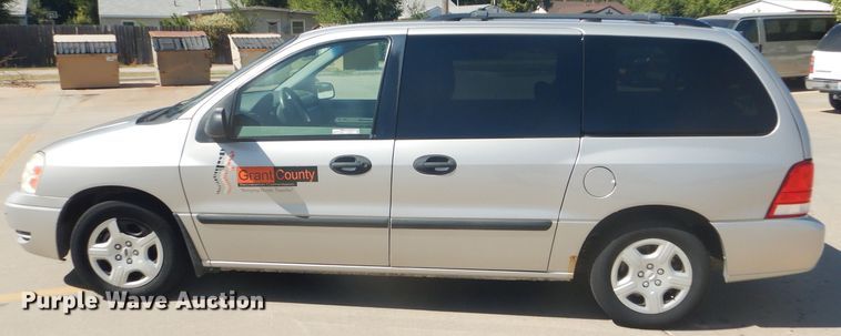 image for item FJ9771 2004 Ford Freestar SE