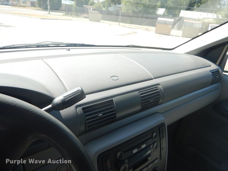 image for item FJ9771 2004 Ford Freestar SE