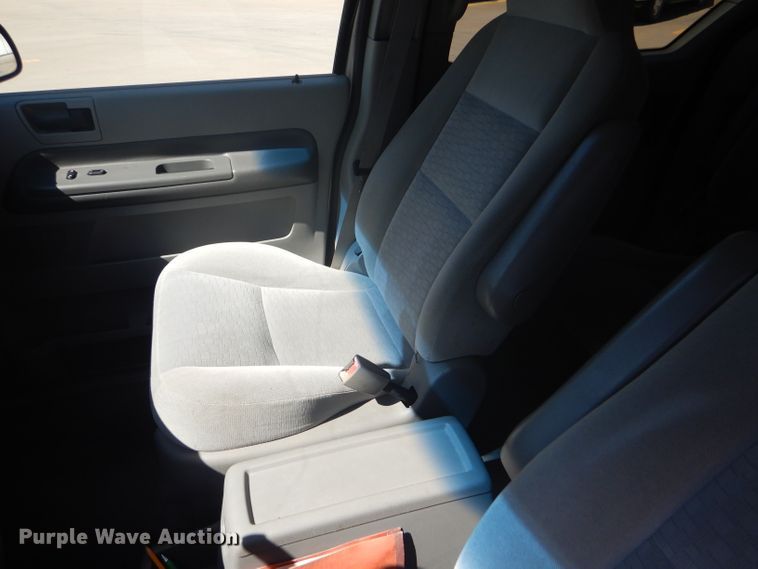 image for item FJ9771 2004 Ford Freestar SE