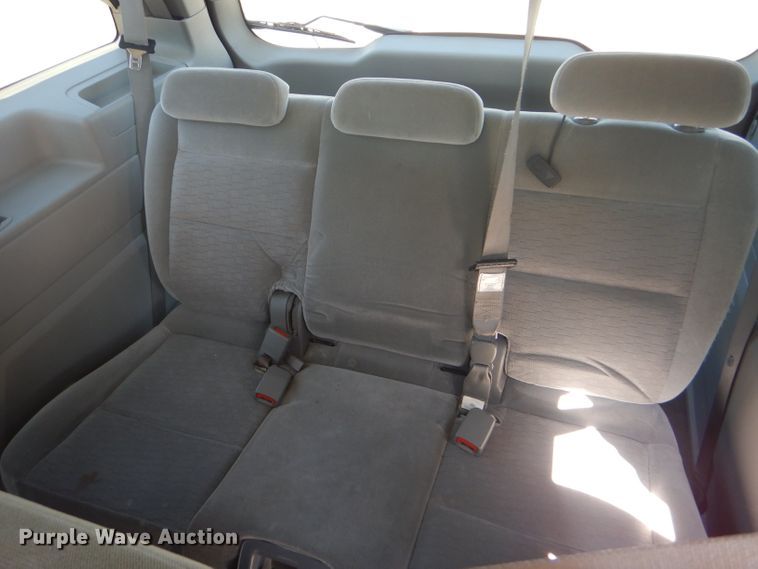 image for item FJ9771 2004 Ford Freestar SE