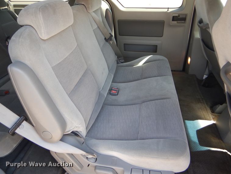 image for item FJ9771 2004 Ford Freestar SE