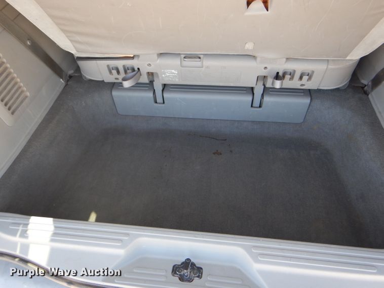 image for item FJ9771 2004 Ford Freestar SE