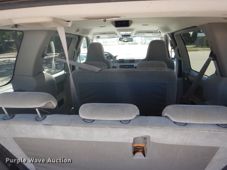 image for item FJ9771 2004 Ford Freestar SE