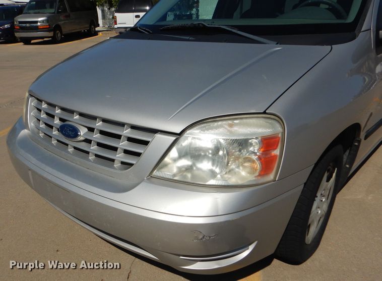 image for item FJ9771 2004 Ford Freestar SE