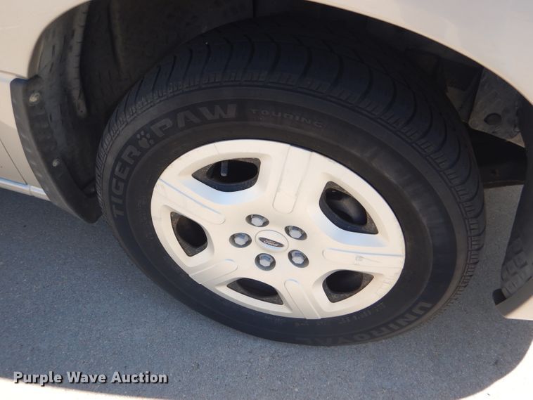 image for item FJ9771 2004 Ford Freestar SE