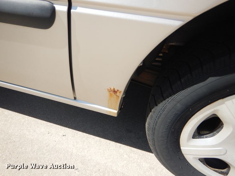 image for item FJ9771 2004 Ford Freestar SE