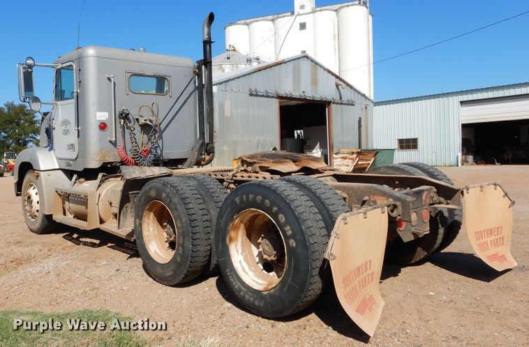 image for item FK9771 2000 Freightliner FLD semi truck