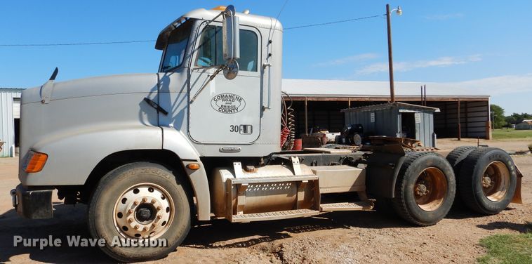 image for item FK9771 2000 Freightliner FLD semi truck