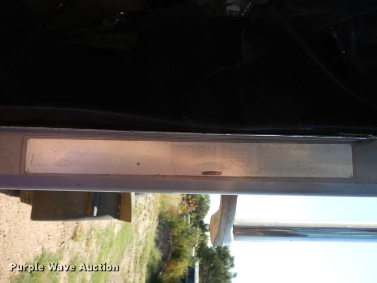 image for item FK9771 2000 Freightliner FLD semi truck