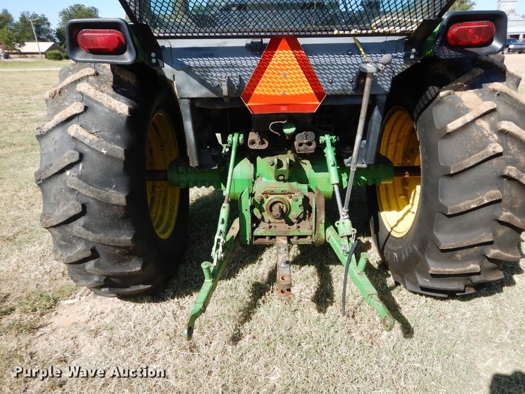 image for item FK9776 1983 John Deere 2750 tractor