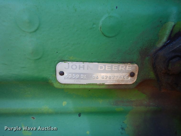 image for item FK9777 1984 John Deere 2950 tractor