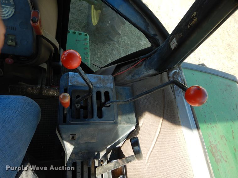 image for item FK9777 1984 John Deere 2950 tractor