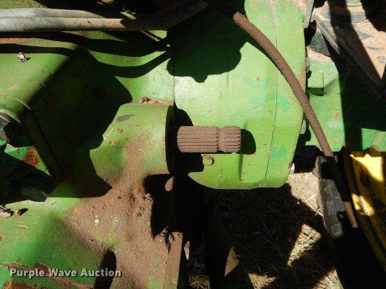 image for item FK9777 1984 John Deere 2950 tractor