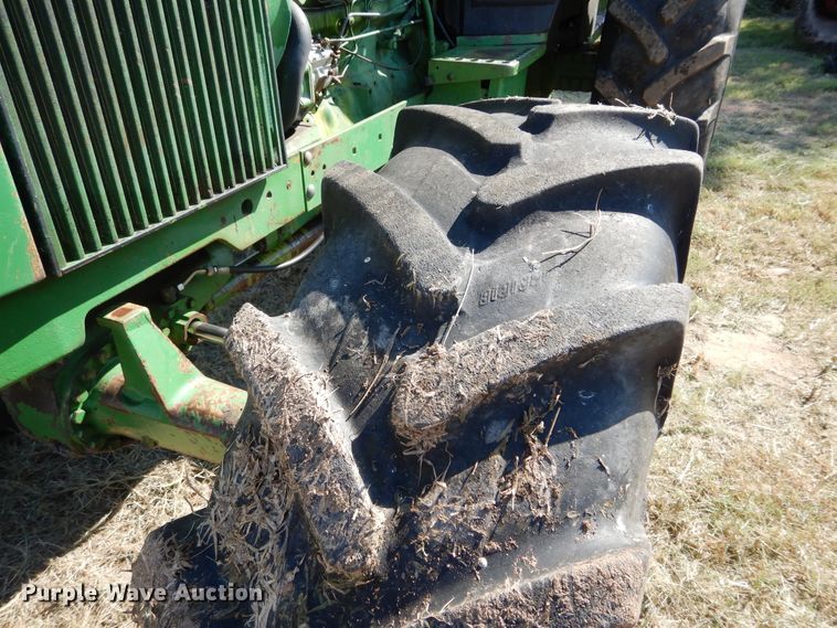 image for item FK9777 1984 John Deere 2950 tractor