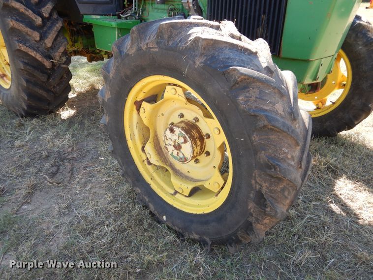 image for item FK9777 1984 John Deere 2950 tractor