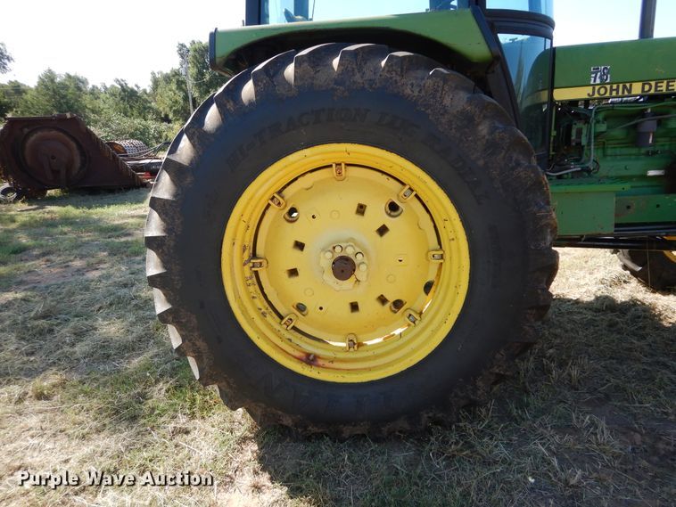 image for item FK9777 1984 John Deere 2950 tractor
