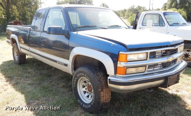 image for item FK9778 1995 Chevrolet K2500 Ext. Cab pickup truck