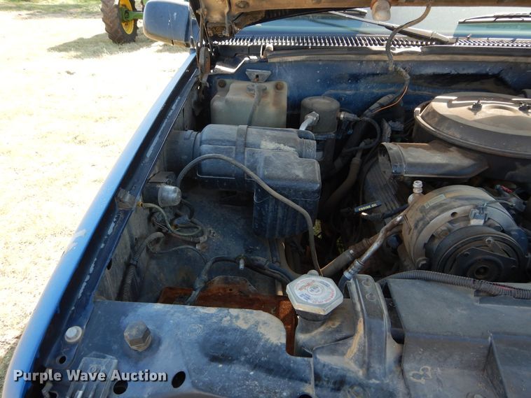 image for item FK9778 1995 Chevrolet K2500 Ext. Cab pickup truck