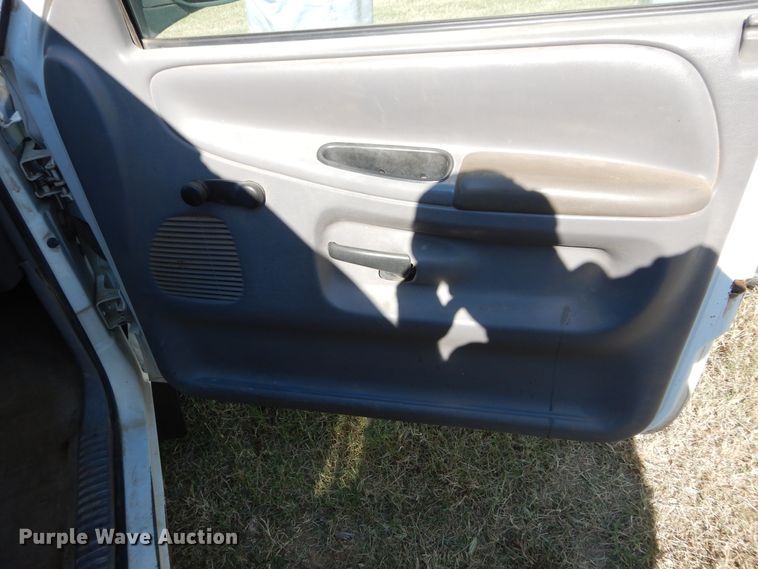 image for item FK9781 1997 Dodge Ram 1500 Club Cab pickup truck