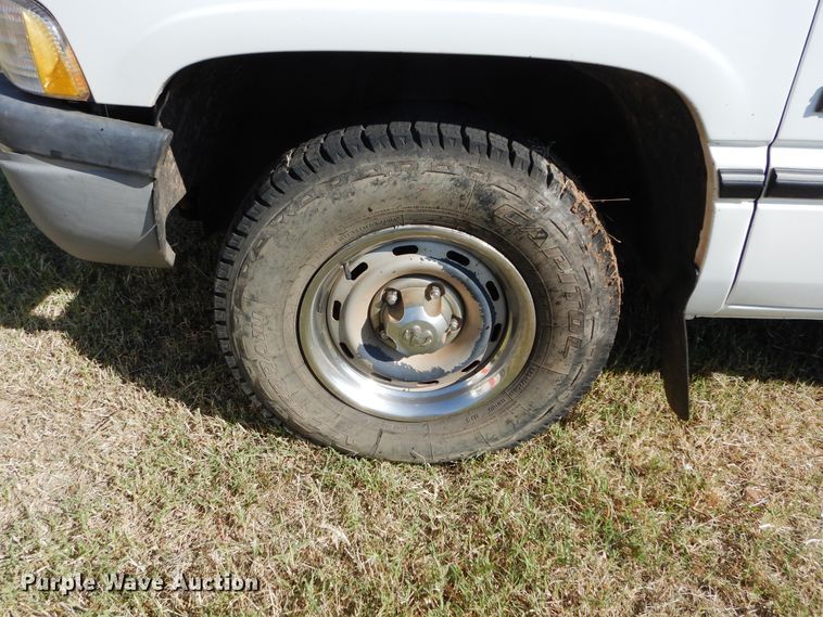 image for item FK9781 1997 Dodge Ram 1500 Club Cab pickup truck