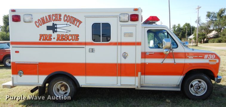 image for item FK9782 1986 Ford Econoline E350 ambulance
