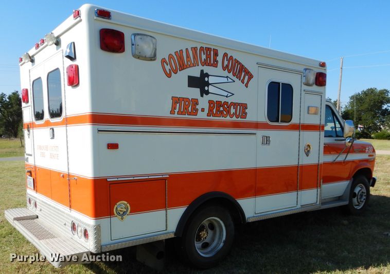 image for item FK9782 1986 Ford Econoline E350 ambulance
