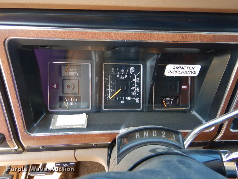 image for item FK9782 1986 Ford Econoline E350 ambulance