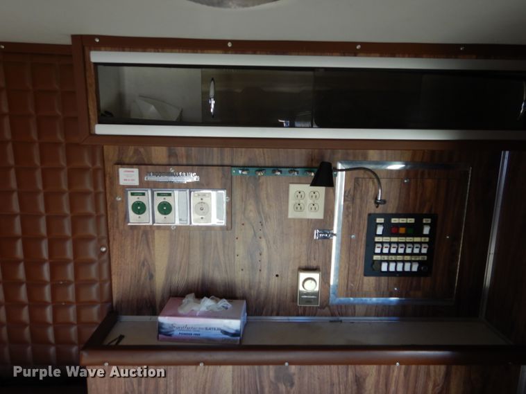 image for item FK9782 1986 Ford Econoline E350 ambulance