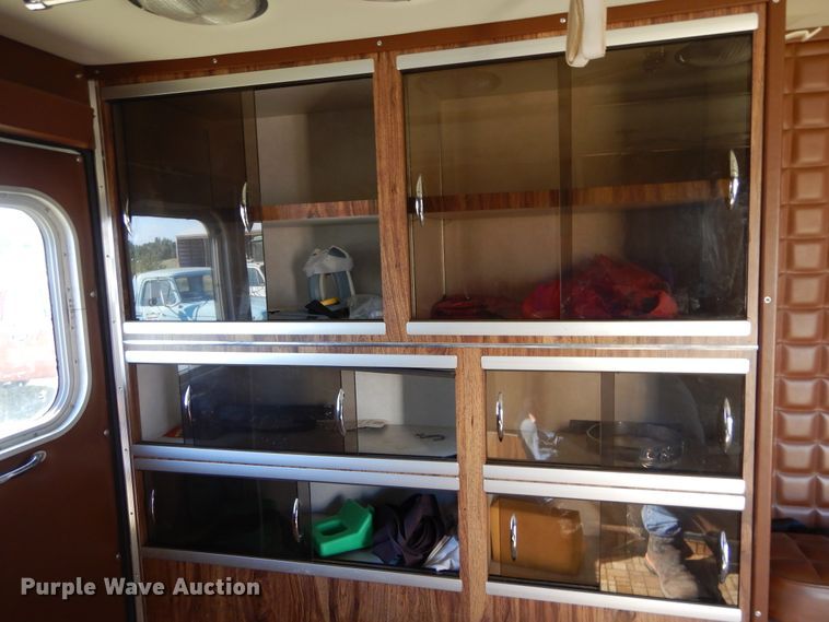 image for item FK9782 1986 Ford Econoline E350 ambulance