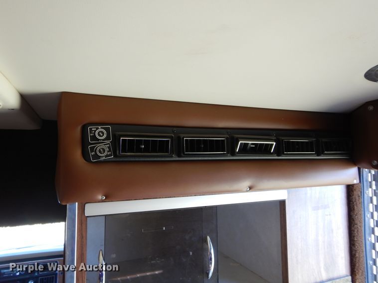 image for item FK9782 1986 Ford Econoline E350 ambulance