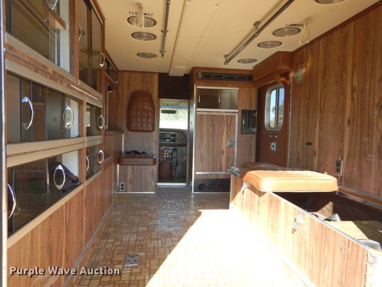 image for item FK9782 1986 Ford Econoline E350 ambulance