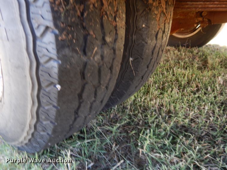 image for item FK9782 1986 Ford Econoline E350 ambulance