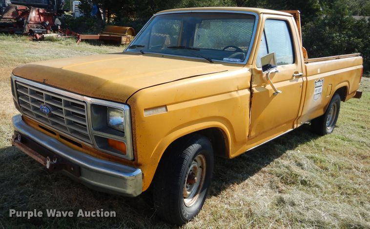 image for item FK9783 1982 Ford F150 pickup truck