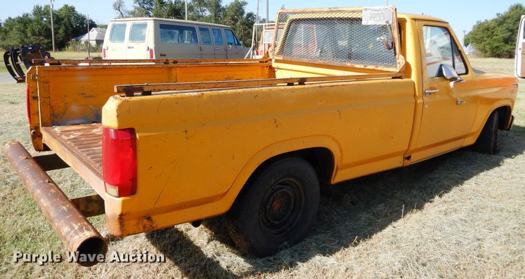 image for item FK9783 1982 Ford F150 pickup truck