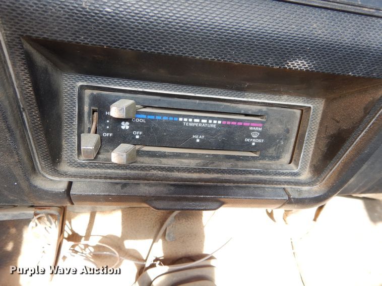 image for item FK9783 1982 Ford F150 pickup truck