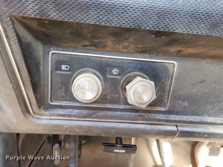 image for item FK9783 1982 Ford F150 pickup truck