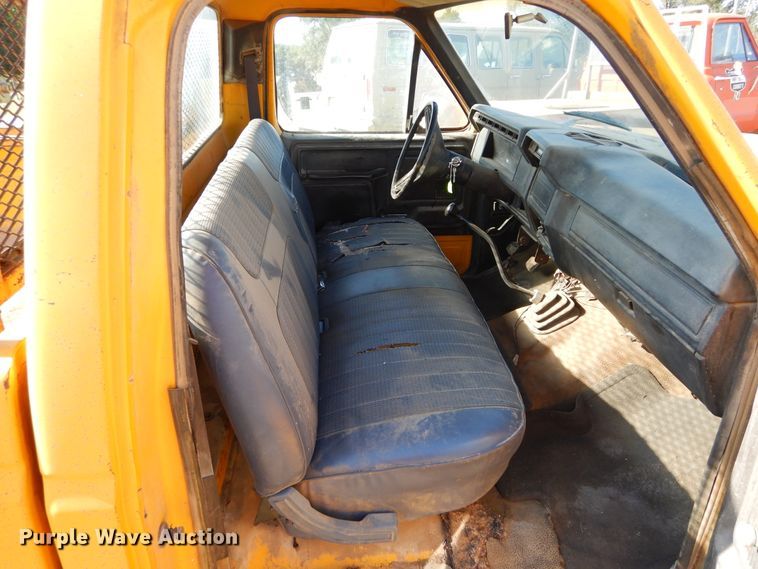 image for item FK9783 1982 Ford F150 pickup truck