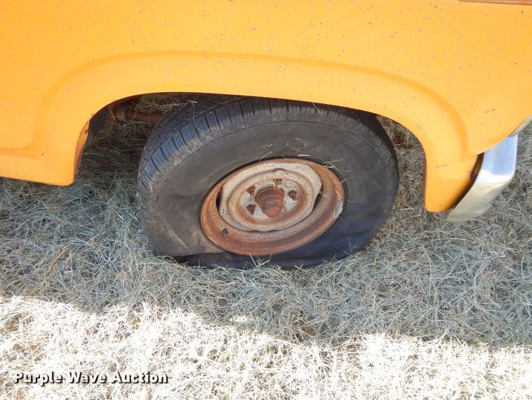 image for item FK9783 1982 Ford F150 pickup truck