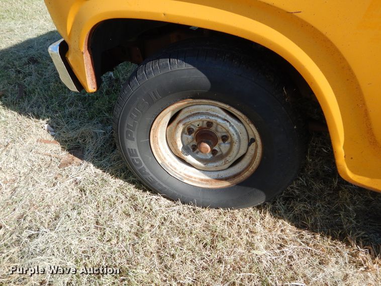 image for item FK9783 1982 Ford F150 pickup truck