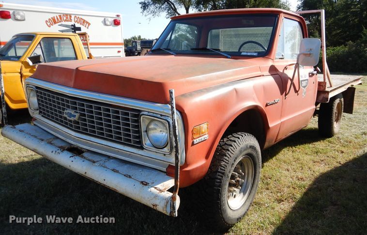 image for item FK9784 1971 Chevrolet Custom 20 flatbed pickup truck