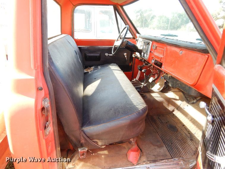 image for item FK9784 1971 Chevrolet Custom 20 flatbed pickup truck