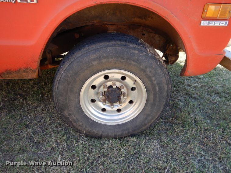 image for item FK9784 1971 Chevrolet Custom 20 flatbed pickup truck