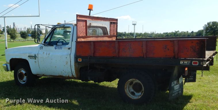 image for item FK9793 1982 Chevrolet Custom Deluxe 20 dump flatbed pickup truck