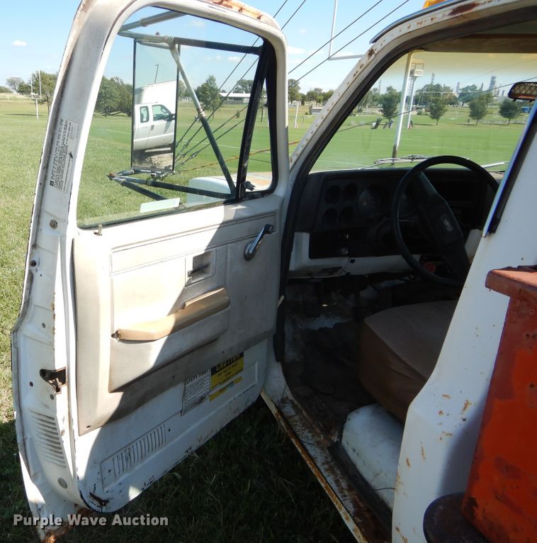 image for item FK9793 1982 Chevrolet Custom Deluxe 20 dump flatbed pickup truck